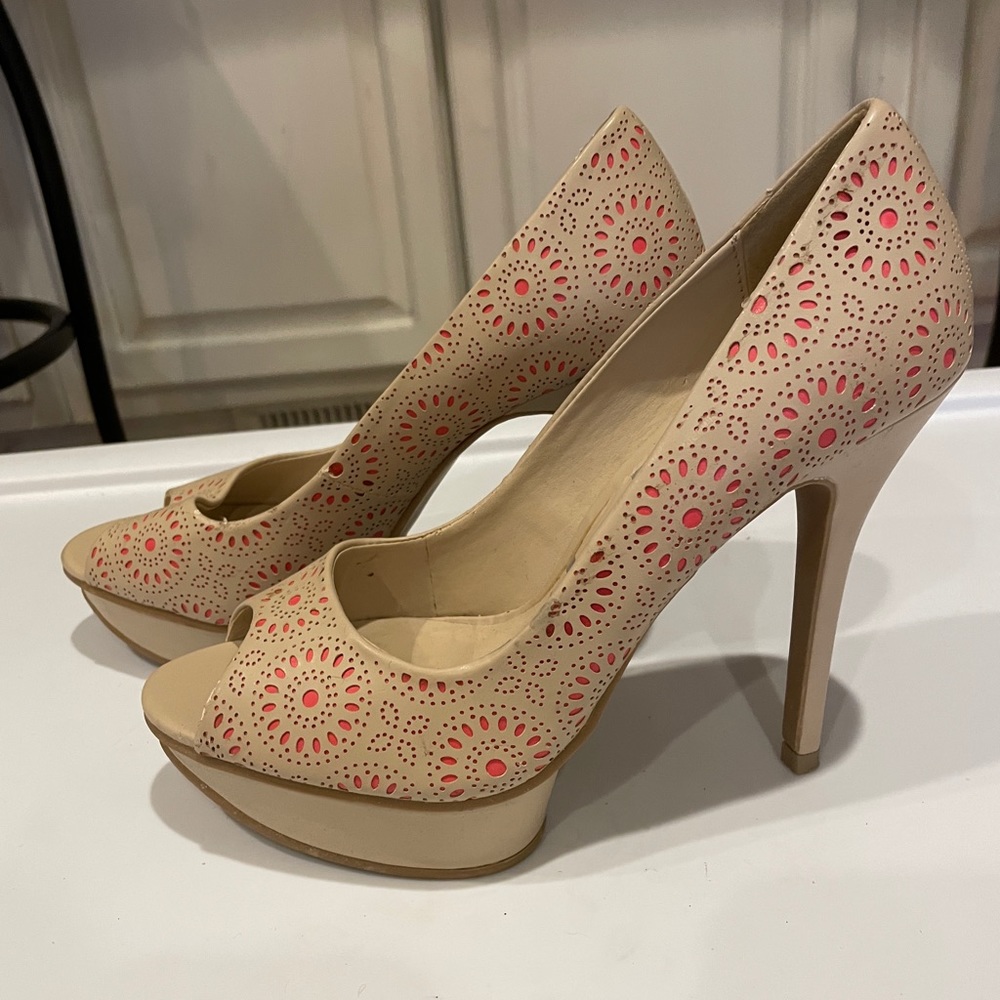 Elle Beige and Orange size 9.5 platform heel